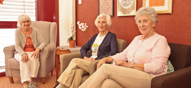 Drei ältere Frauen